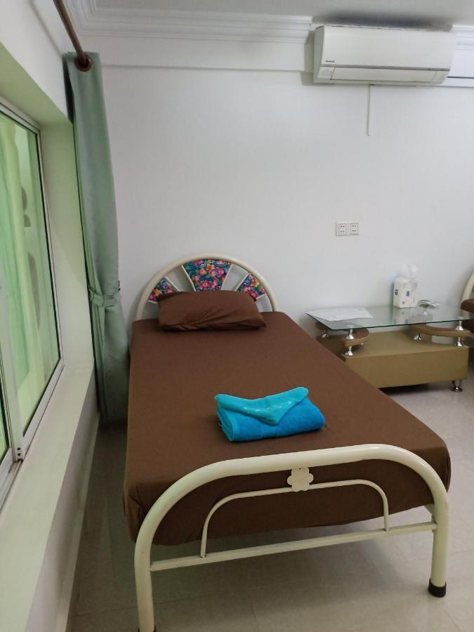 Le Barang Steakhouse & Guesthouse Sihanoukville Ngoại thất bức ảnh